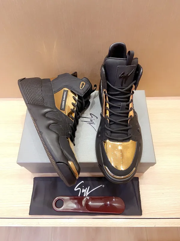 Giuseppe Zanotti Magasszárú